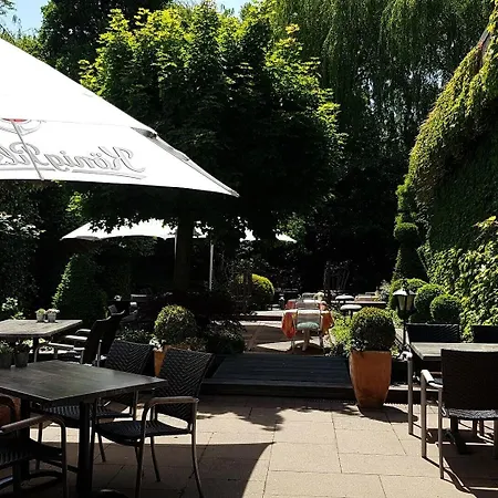 Отель Burghotel Pass 3*